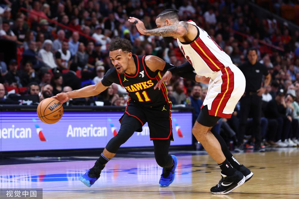 阿德利凭借 阿德利凭借